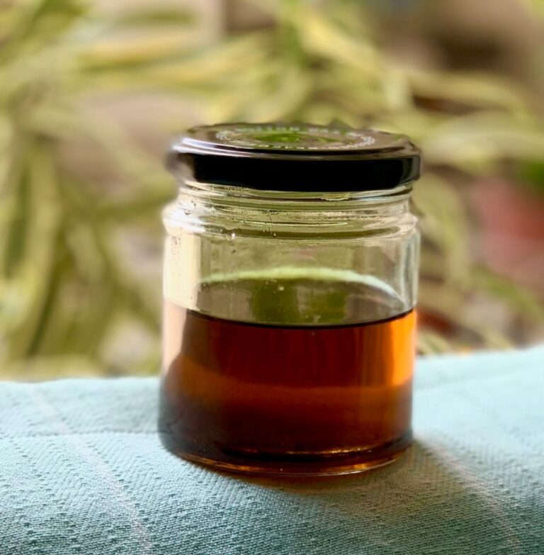 Natural Pain Relief Oil for Adults and Kids