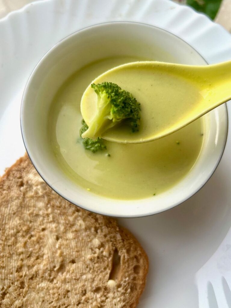 Creamy Broccoli and Almond Soup